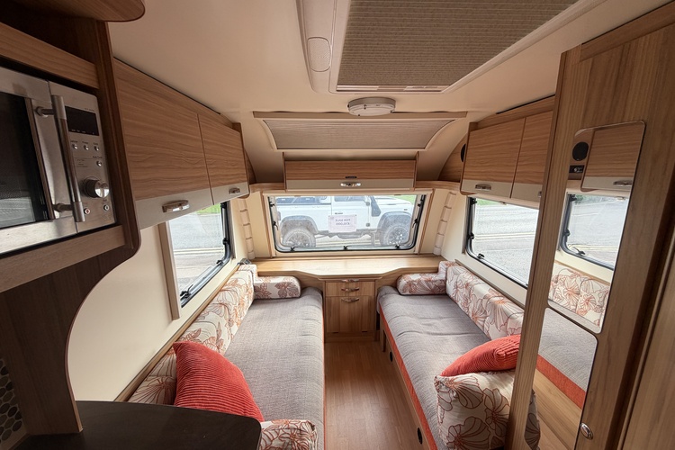 Bailey Pursuit 560-5