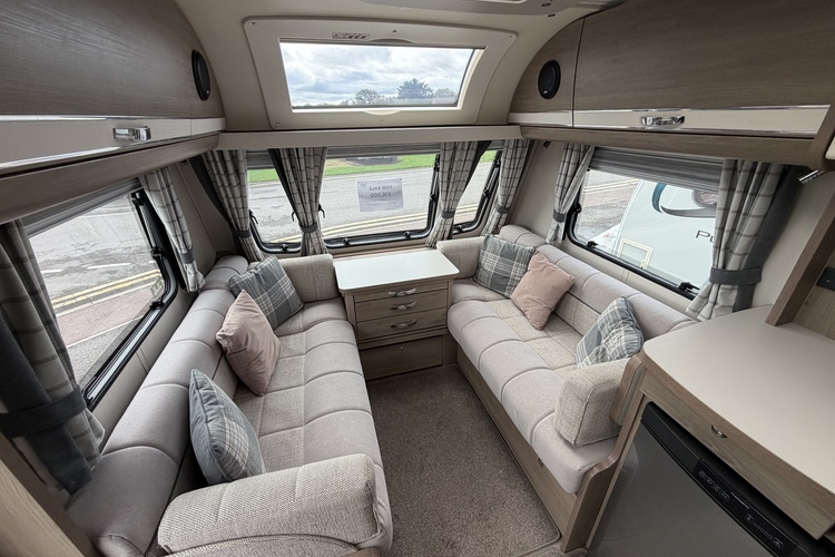 Compass Capiro  550