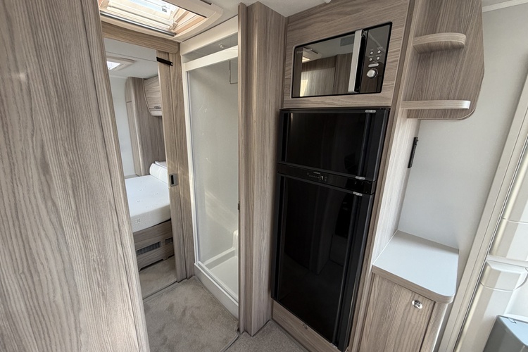 Elddis Crusader Zephyr