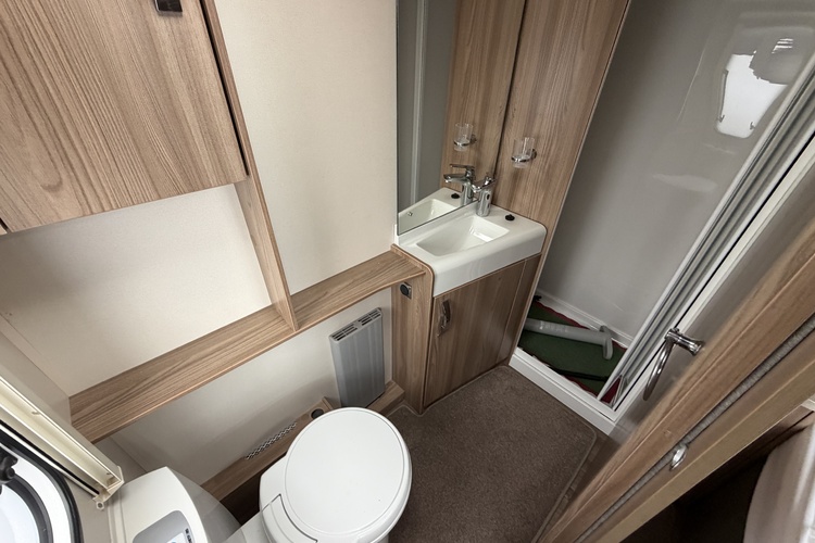 Swift Challenger 580