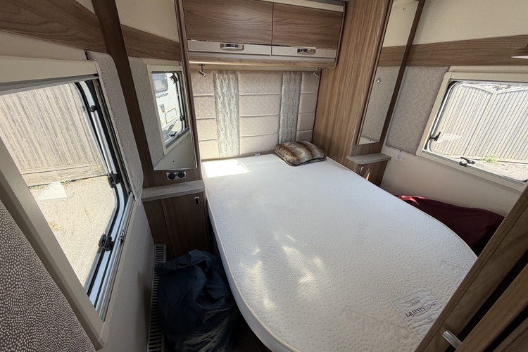 Swift Corniche  194 Al
