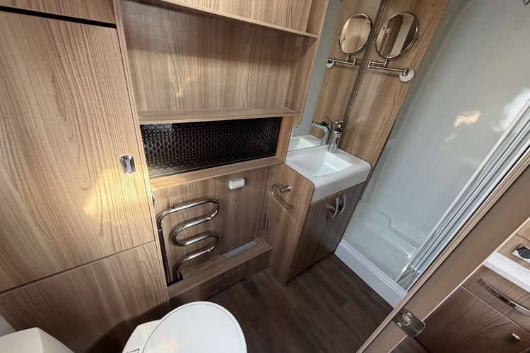 Swift Elegance 845 Grande