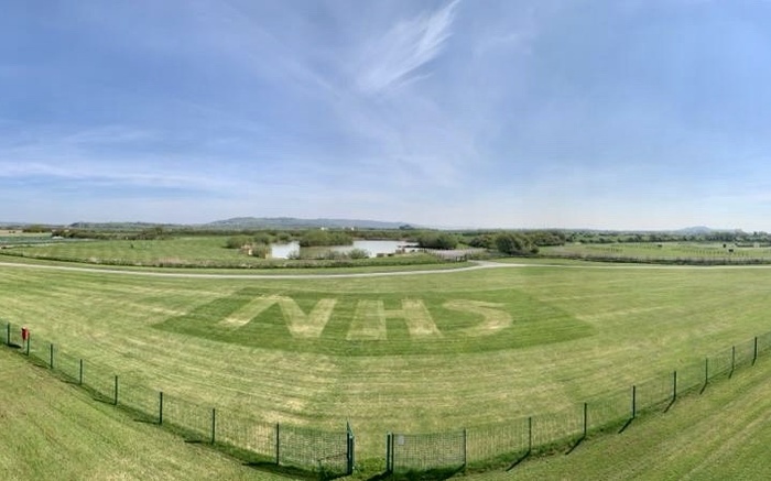 Warren Farm’s Cutting Tribute To The NHS